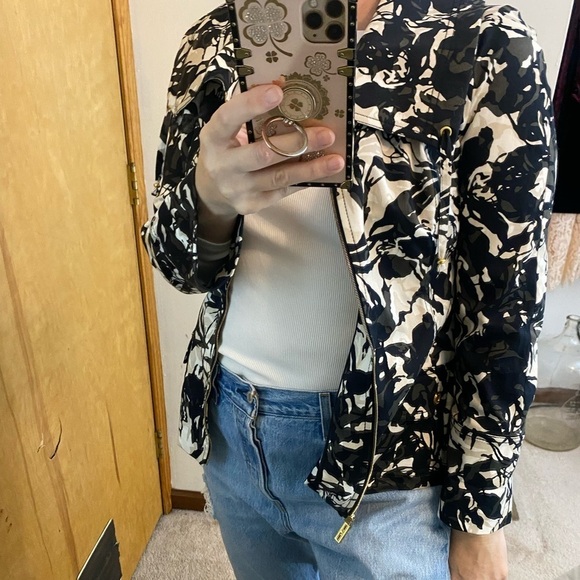 St John Black and White Floral Leaf Print Lightweight Cotton Jacket - Picture 1 of 11